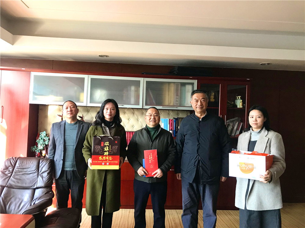 【雙雄醉贊助襄陽企業(yè)家暖心工程系列報(bào)道】企業(yè)家李文喜、張翰威、張偉等收到暖心生日祝福