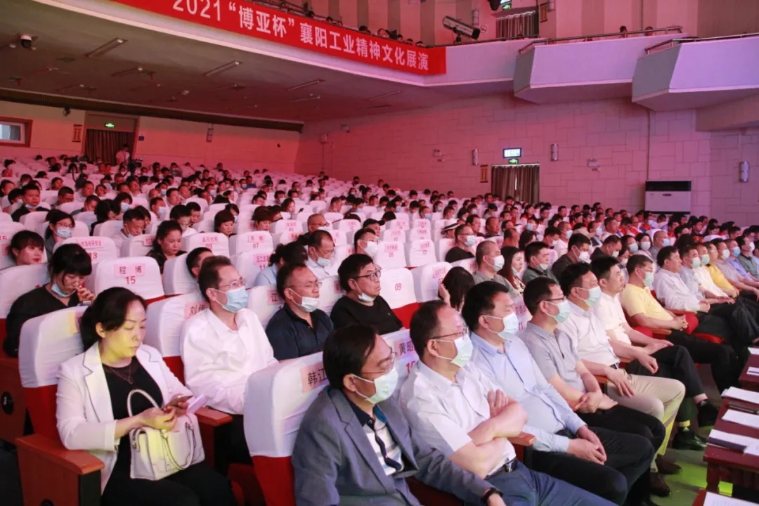 一份愛心溫暖一座城，石花雙雄醉“企業(yè)家暖心工程”為500位企業(yè)家朋友送生日蛋糕！